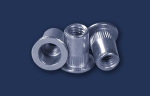 M12 nitonakrętka nierdzewna A2 kołnierz płaski 1,0-4,0