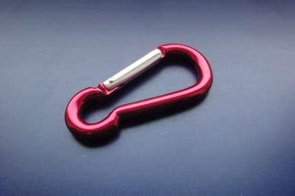 ART MH8488 karabińczyk aluminiowy czerwony