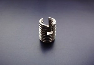 M 4 zew 6,5x0,75 dł 8 Wkręt z gwintem wewnętrznym INOX