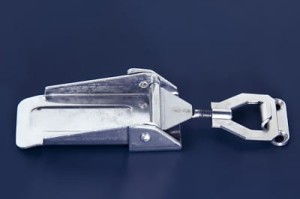 ART K8053L zatrzask nierdzewny typ L INOX A2